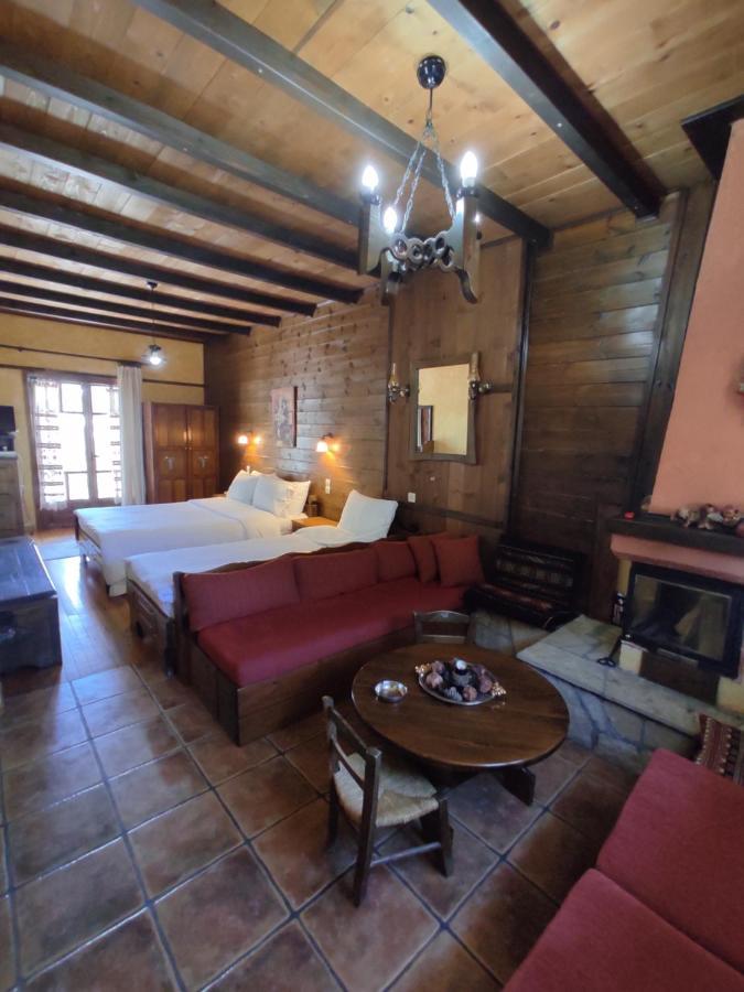 Xenonas Brizi Otel Eláti Dış mekan fotoğraf
