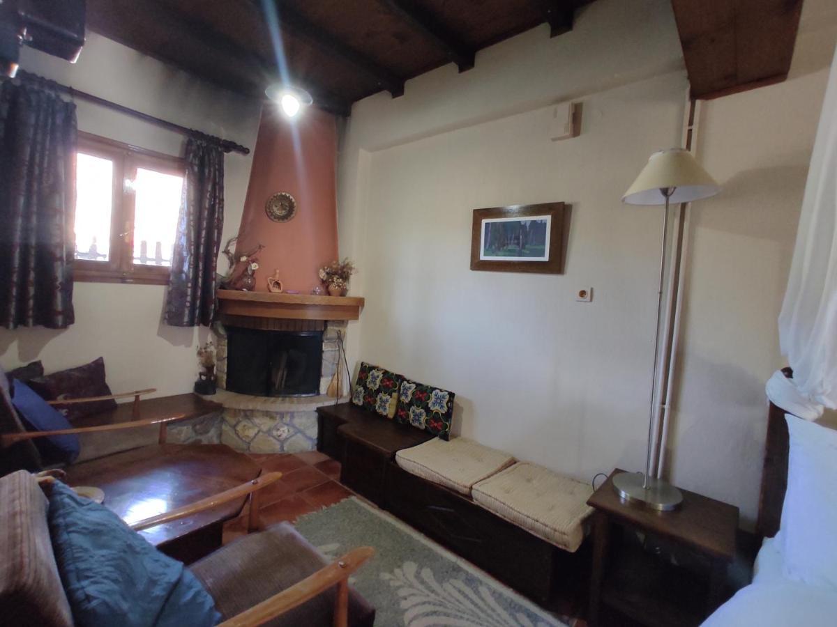 Xenonas Brizi Otel Eláti Dış mekan fotoğraf