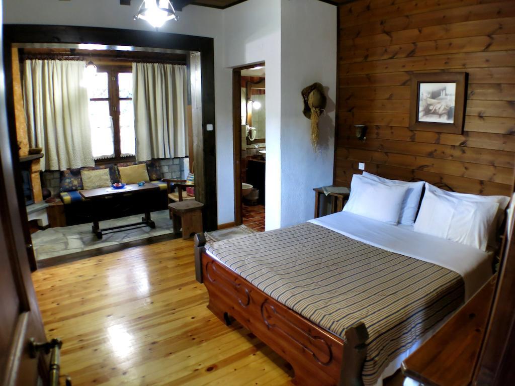 Xenonas Brizi Otel Eláti Dış mekan fotoğraf